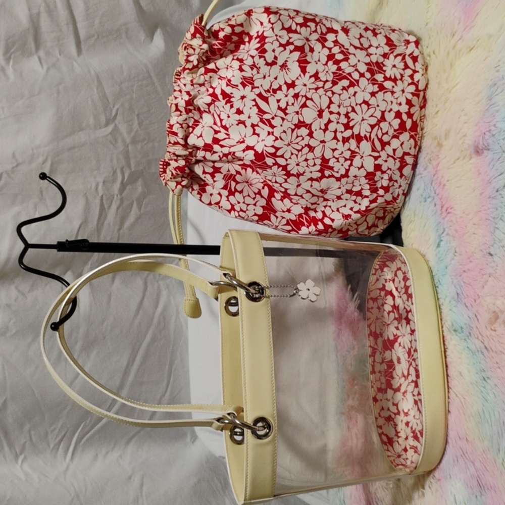 Burberry Clear Patent Leather Trim Vintage Tote W Removable Bag & Hangtag
